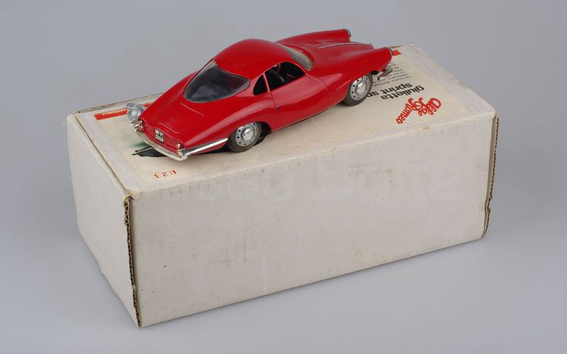 TOGI 1:23 Alfa Romeo Giulietta Sprint SS rosso